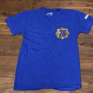Fallout 76 T-shirt.